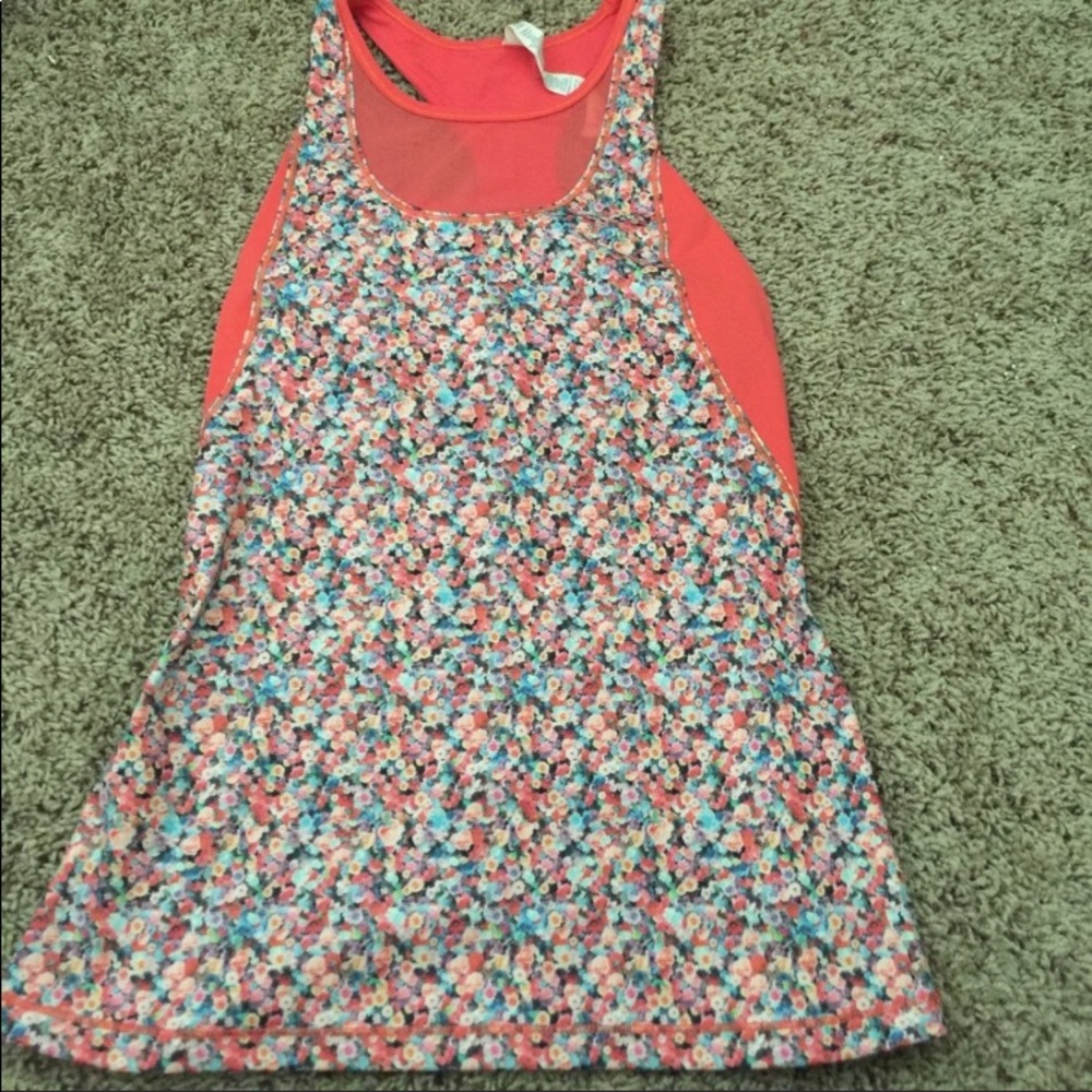 Lulu size 6 flower shirt coral built in bra